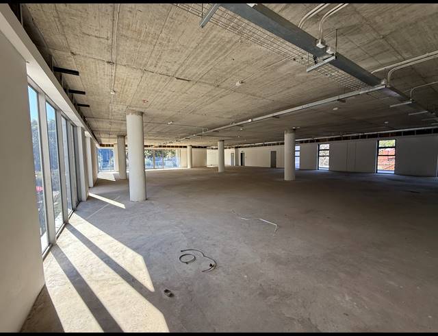825M² OFFICE TO LET IN MELROSE ESTATE